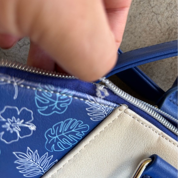 Loungefly Disney Stitch Bubbles Satchel Handbag Purse *FLAWED - Picture 4 of 5